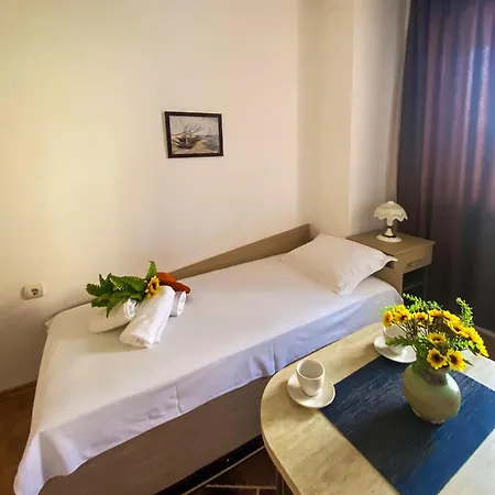 Apartments Yana Obzor Exterior photo